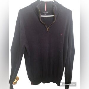 Tommy Hilfiger 1/4  zipped Cotton size large Pullover